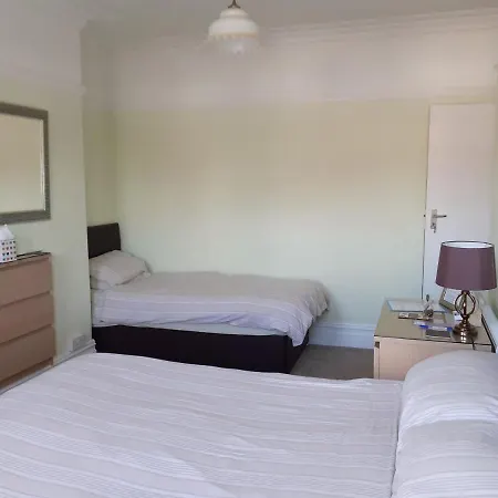 Brightwater Family For Up To 3 People With Shared Facilities 招待所