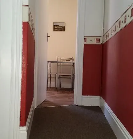 Гостевой дом Brightwater Family For Up To 3 People With Shared Facilities *