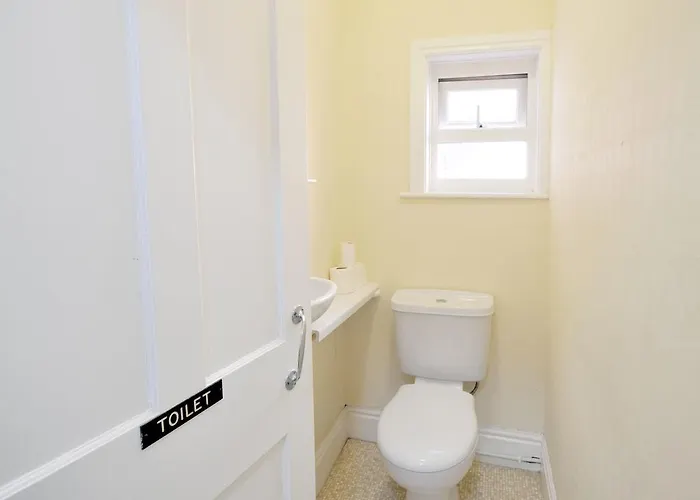 Brightwater Family For Up To 3 People With Shared Facilities *